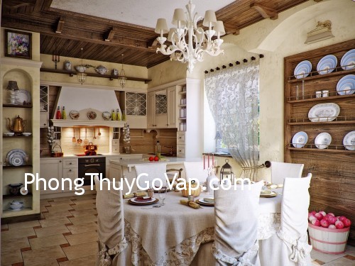 Nha-bep-o-ben-phai-cua-chinh