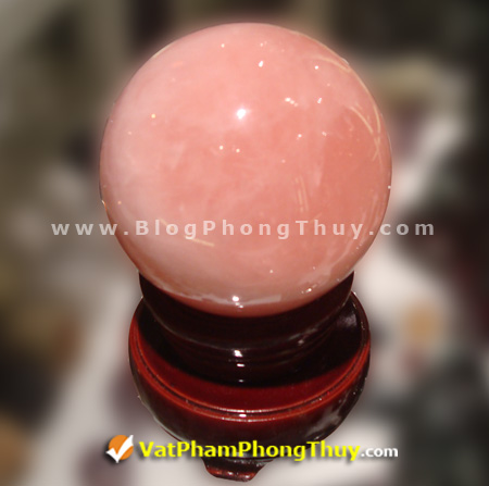 qua-cau-phong-thuy-thach-anh-hong-phan-rose-quartz