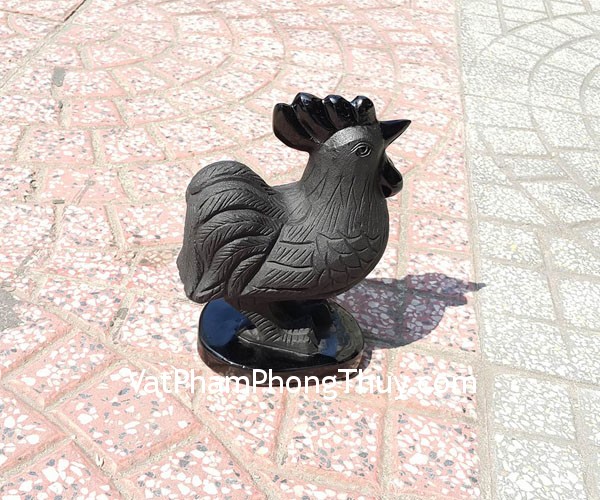 gm136-ga-trong-da-hac-nga