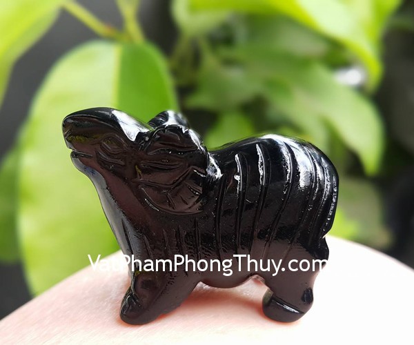 gm141-8-con-giap-hac-nga-mui