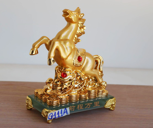 g111a-ngua-vang-de-thuy-tinh-1