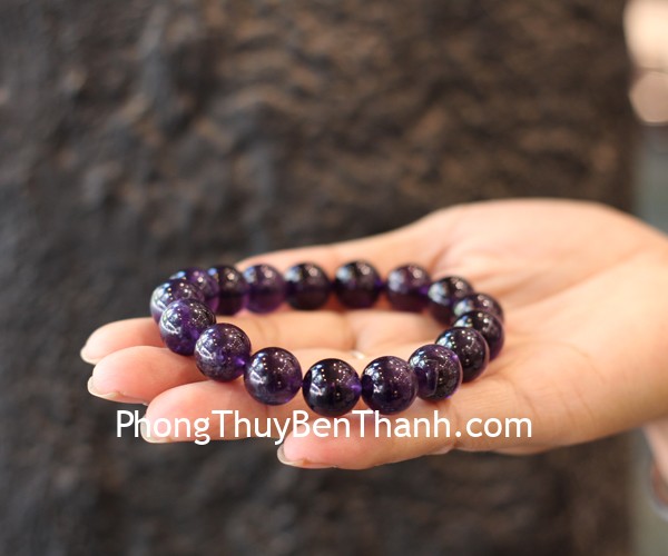 s6651-3848-chuoi-thach-anh-tim-dam-1