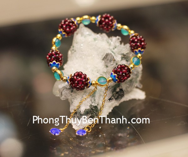 s6701-vong-hat-luu-khac-chum-nho