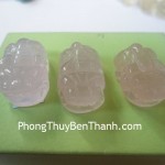 mat-nhan-ty-huu-thach-anh-hong-s752-01