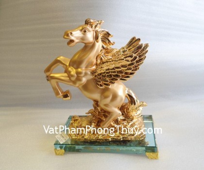 ngua-vang-kim-E265-02