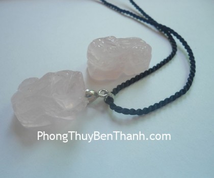 ty-huu-thach-anh-hong-vay-rong-s767-01