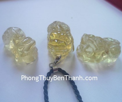 ty-huu-thach-anh-vang-vay-rong-s764-01
