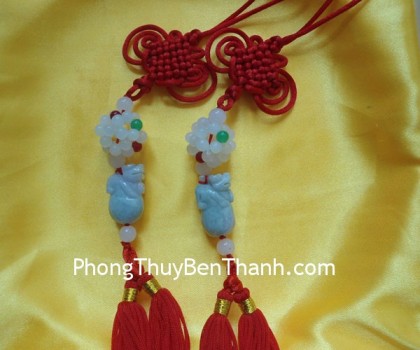 ngoc-boi-ty-huu-tui-tien-01