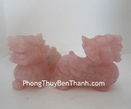 ty-huu-thach-anh-hong-01