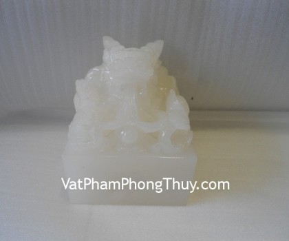 M060-an-rong-bach-ngoc-01