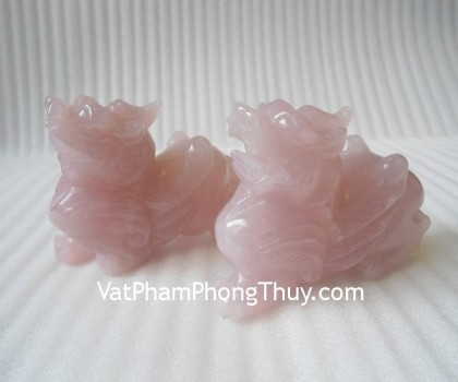 Ty-huu-thach-anh-hong-H066