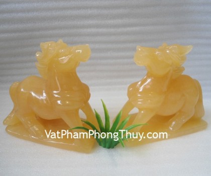 Ngua-hoang-long-HM041-02