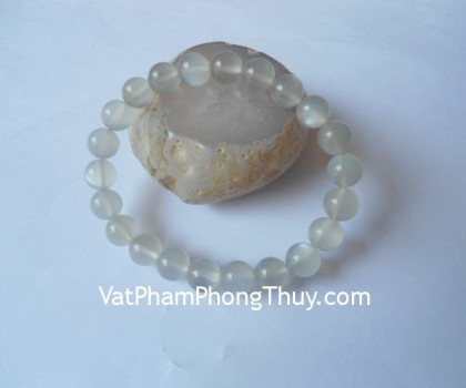 S2059-1764-Chuoi-da-mat-trang-01