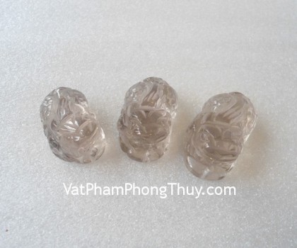 s5016-ty-huu-thach-anh-xam-khoi