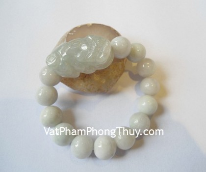 Chuoi-ty-huu-phi-thuy-trung-S6149 (1)