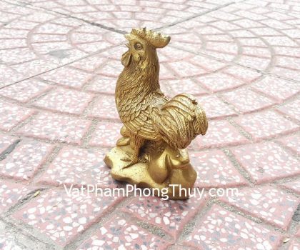 d252-ga-dong-dung-tren-vang-nho-1