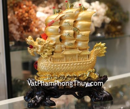 c186a-thuyen-buom-rong-vang