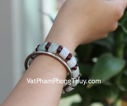 s6681-chuoi-hat-dep-xen-hat-phi-thuy-hat-luu-2