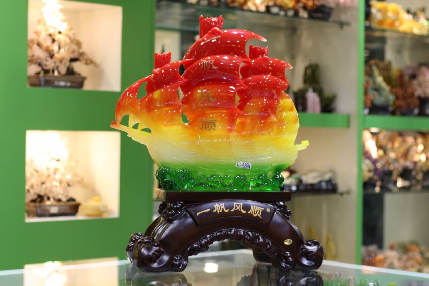 Thuyền buồm ngọc ngũ sắc khủng – Nhất phàm phong thuận giúp công việc thuận lợi 