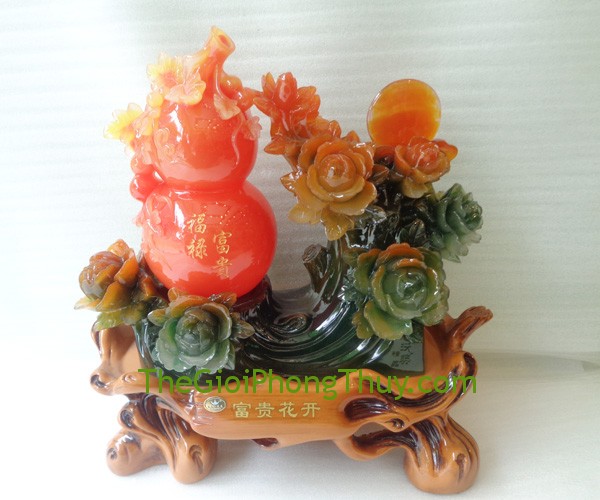 Mẫu đơn bên hồ lô đỏ tăng tình duyên, tài lộc 