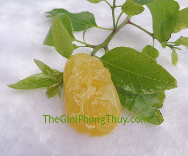 Mặt đeo cổ hổ phách Balan A+ khắc hỷ tước như ý  trừ tà, tăng may mắn