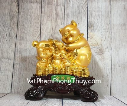 ln030-gia-dinh-heo-vang-2