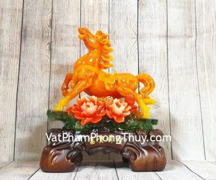 ln124-ngua-cam-may-man-2