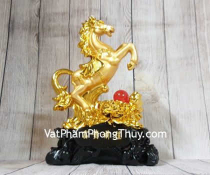 ln128-ngua-vang-chau-do-2